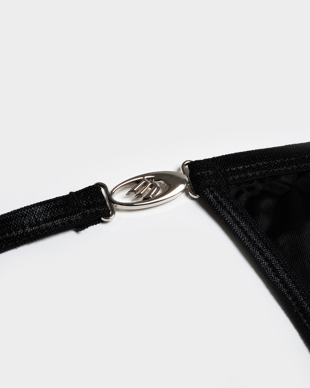 P26D1BLACK01