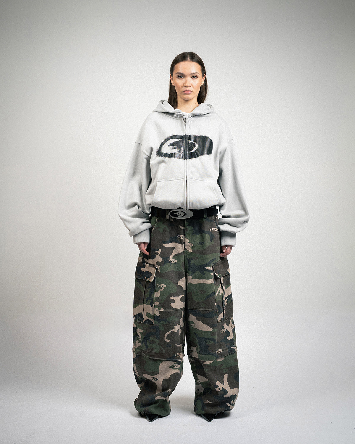 ZU26D1BLURED01